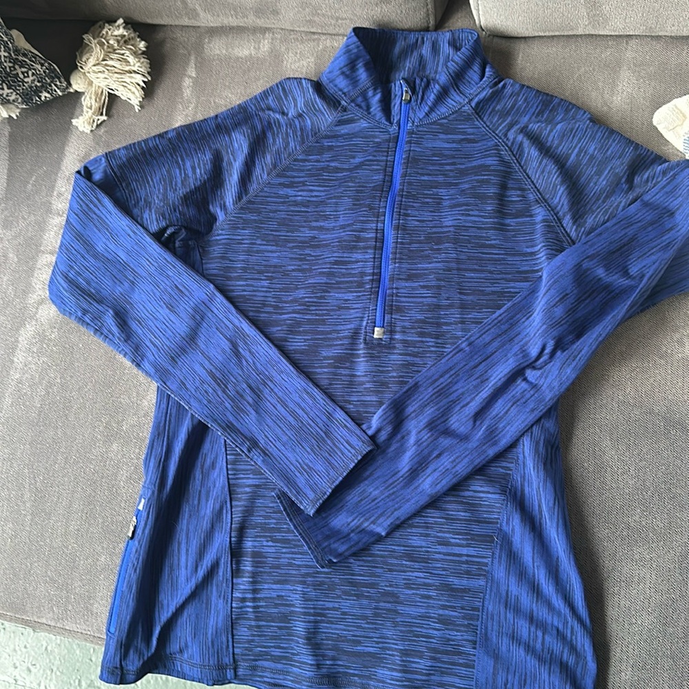 Athleta running top